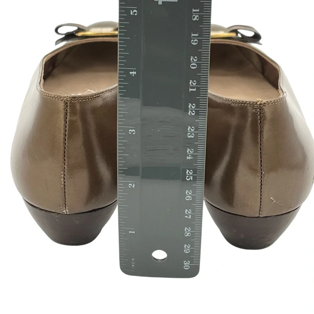 Salvatore Ferragamo Women's Vintage Low Heel Brown Leather Pump - Picture 11 of 11